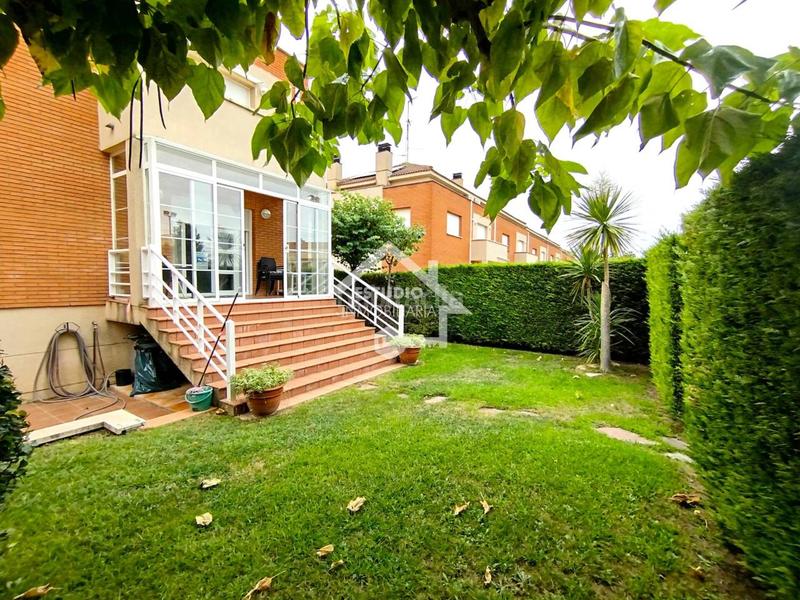 Foto 633df79c-85d2-43f8-a086-5a0b2845d1d8. Chalet venta de chalet en Viana