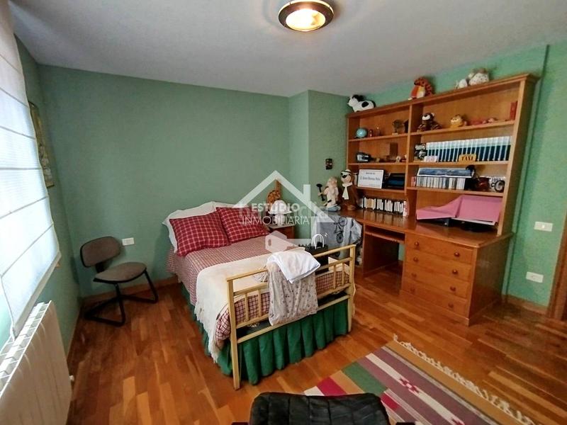 Foto 6ea7524c-8ccb-45d8-be1d-a27d05cdc752. Chalet venta de chalet en Viana