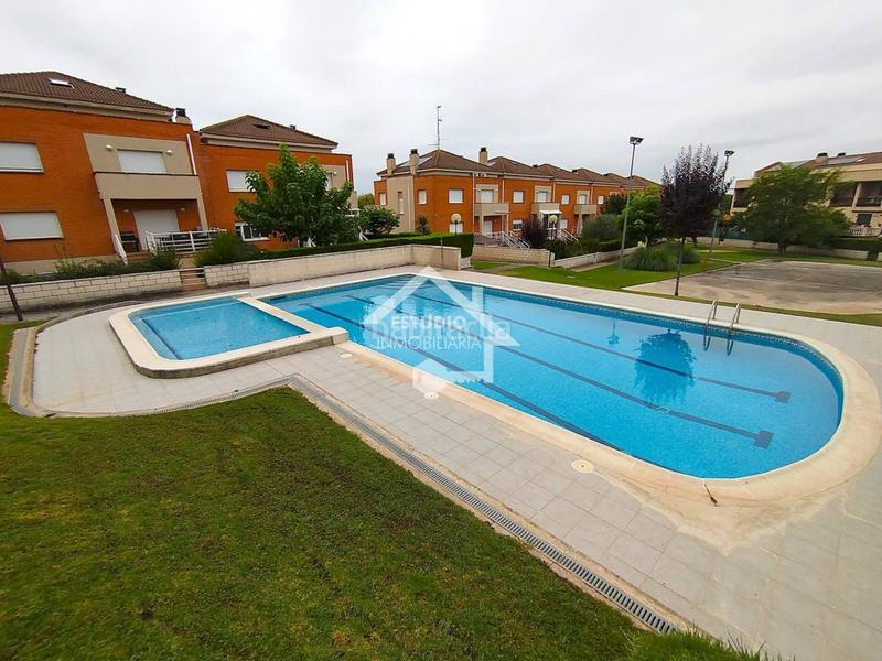 Foto 6fca75e3-04a4-4123-a1b3-a88d2e2e902c. Chalet venta de chalet en Viana