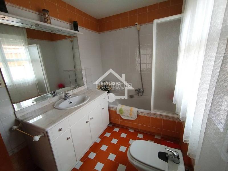 Foto 7ef1aea4-7710-4add-b536-de0d395d14aa. Chalet venta de chalet en Viana