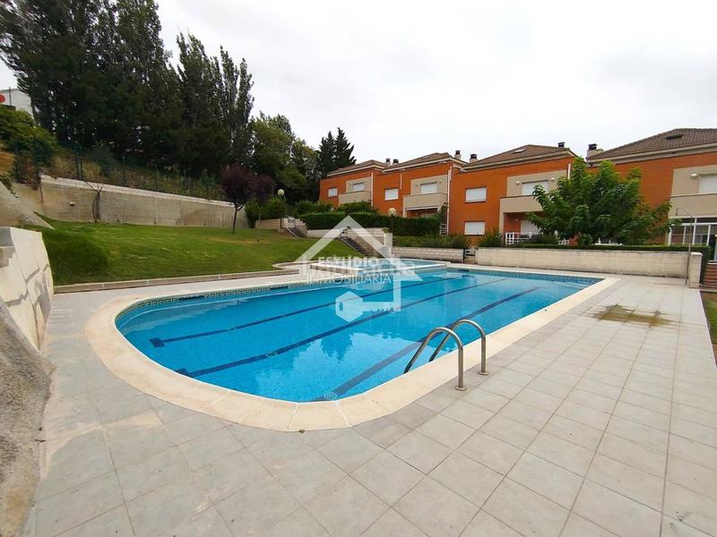 Foto 83b56462-7047-4080-89bd-c1a411cfebc4. Chalet venta de chalet en Viana