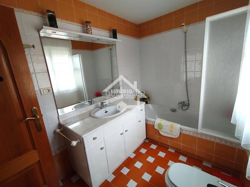 Foto 9471ecb3-3503-4038-b0c5-c3e9e5f90806. Chalet venta de chalet en Viana