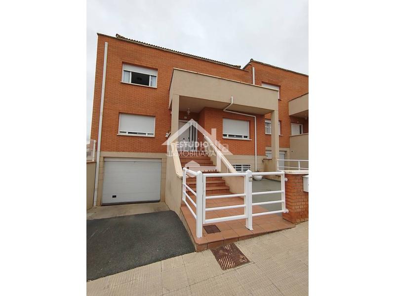 Foto a548a6ec-c5ae-4756-8828-f4419ae33c16. Chalet venta de chalet en Viana