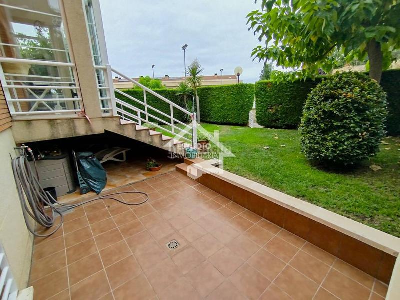 Foto aa1b2562-2abc-47d2-bfef-cb32d7d6d0a0. Chalet venta de chalet en Viana