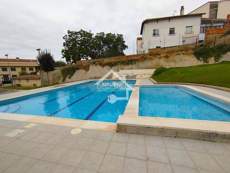 Foto c65d1d3d-07d2-4d32-abc8-21dbd73660ff. Chalet venta de chalet en Viana
