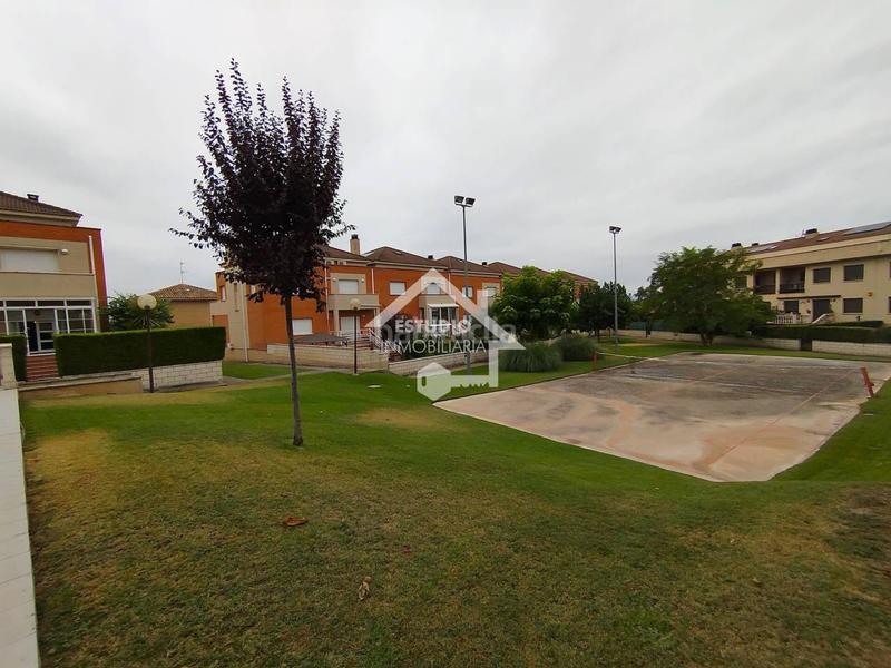 Foto ca89ff05-9646-4650-bc81-3e5d6a87fa3a. Chalet venta de chalet en Viana