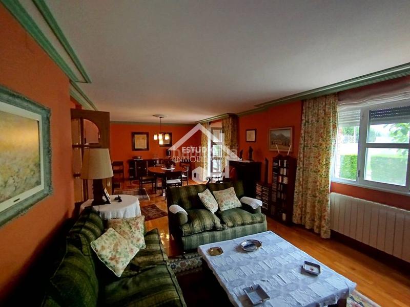 Foto d9cdbce1-e0d4-4f9f-8454-7f367f14f7fb. Chalet venta de chalet en Viana