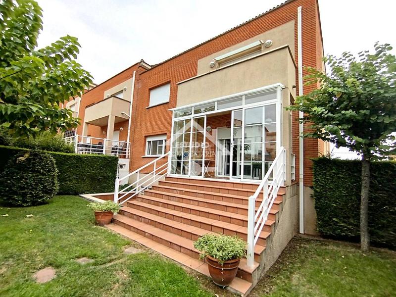 Foto daa2045c-6e86-47fb-af16-e84887cb4f0d. Chalet venta de chalet en Viana