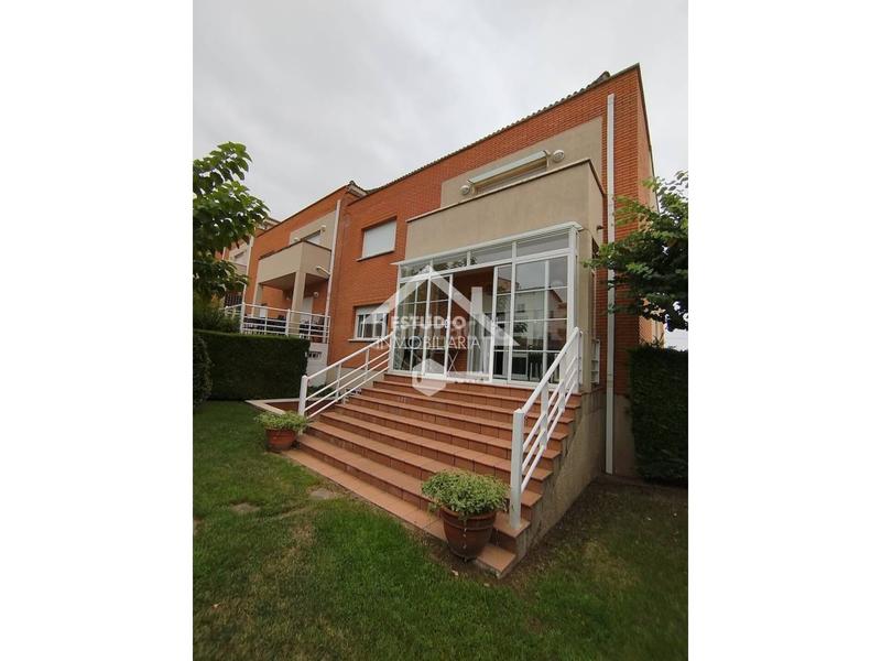 Foto f1cf0773-989f-4ef1-a9b5-fae442ec314b. Chalet venta de chalet en Viana