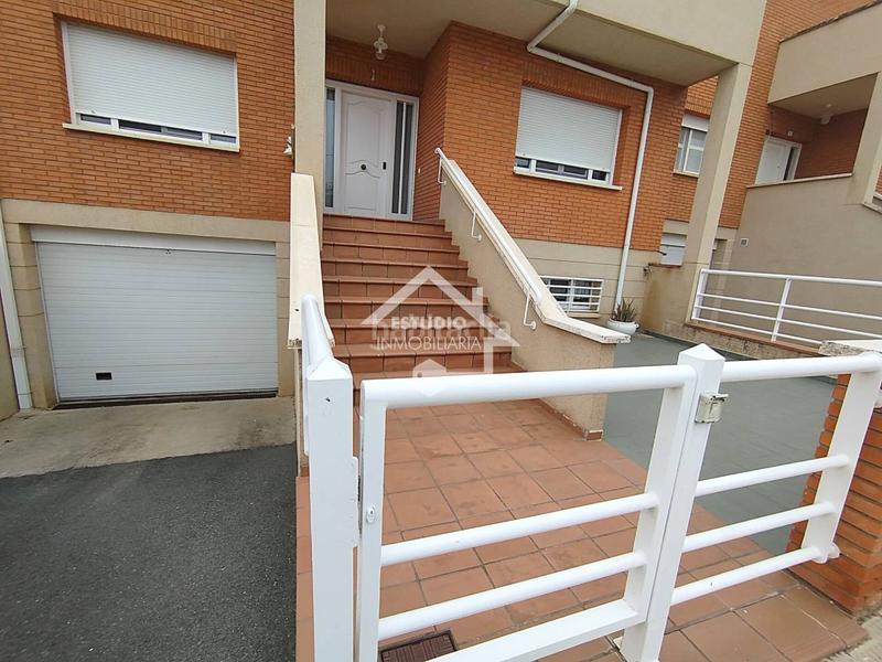 Foto f95fcd30-4af7-4995-bcbc-b1d31bcf403d. Chalet venta de chalet en Viana