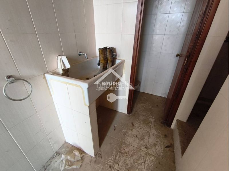 Foto d9a8836f-9f9e-4639-9fc0-d71489c697b9. Local comercial a Mendavia