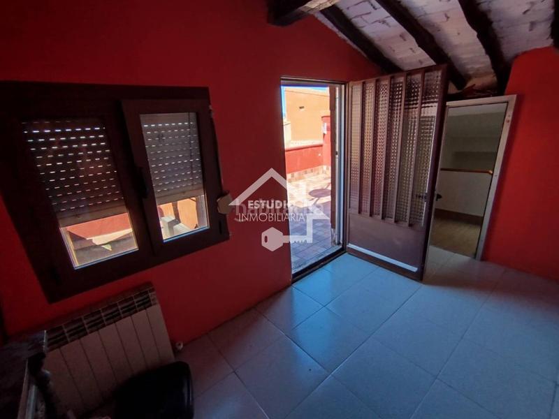 Foto 266563fc-435f-4441-9030-fa6ea509bf65. Haus mit heizung parking in Viana