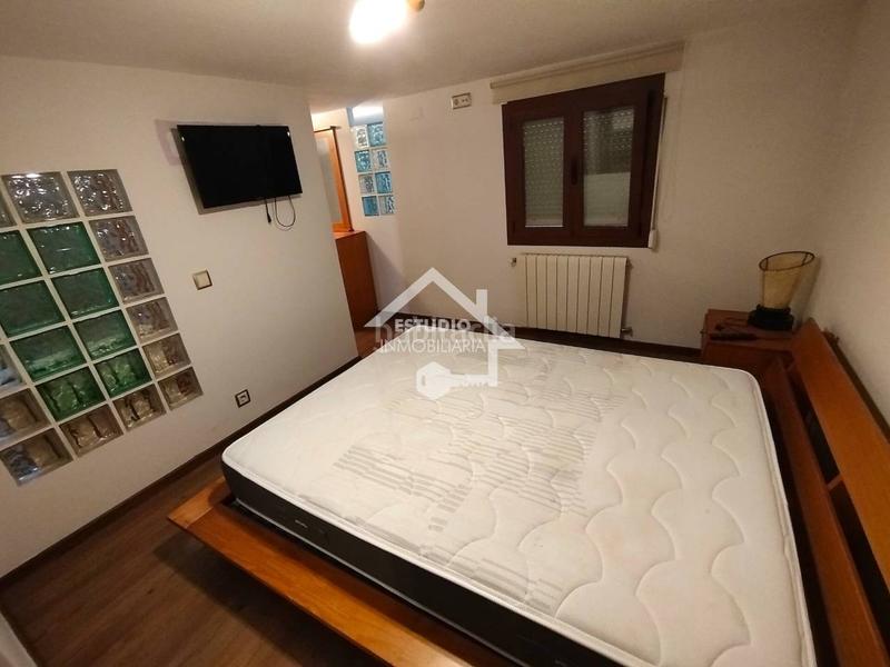 Foto 3bf699ab-91d9-4ac9-97b2-d9c1bb16ae2d. Haus mit heizung parking in Viana