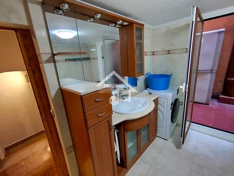 Foto 73994239-cfff-4d7c-a063-2e3675dacfda. Haus mit heizung parking in Viana