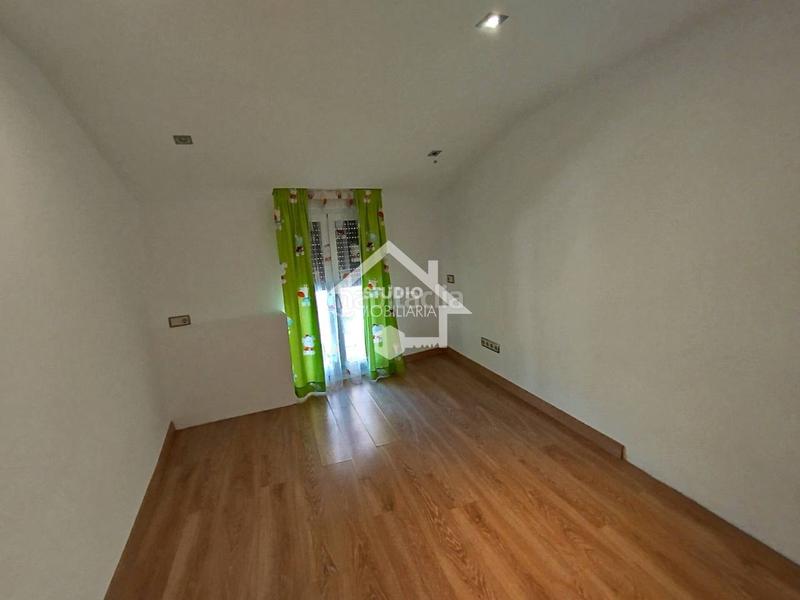 Foto 89f771e7-61fc-4304-a4b7-d49dfc93f5bd. Haus mit heizung parking in Viana