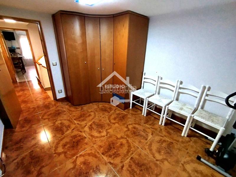 Foto 92d98a1a-2cea-4b61-a9cf-f44a64adb258. Haus mit heizung parking in Viana