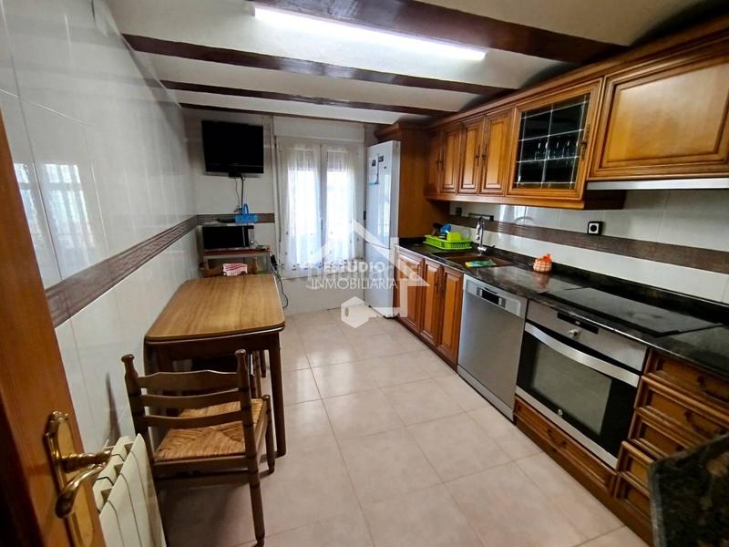 Foto c4d061df-e6c0-4ffe-99e4-62e33a600863. Haus mit heizung parking in Viana