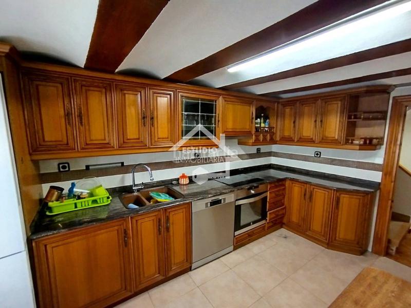 Foto e272b1ee-8813-4d20-b3d1-7bf87563cbaa. Haus mit heizung parking in Viana