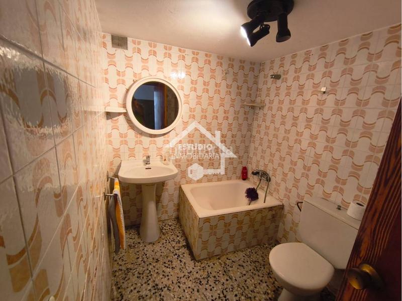 Foto 46fb6d96-07a4-415f-b7bc-9f483a38dbf7. Casa con riscaldamento parcheggio in Alcanadre