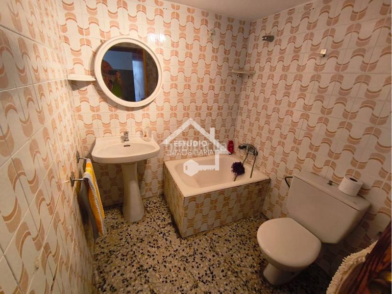 Foto bd2a6cf8-8249-42a5-aeb5-edca7a94005b. Casa con riscaldamento parcheggio in Alcanadre