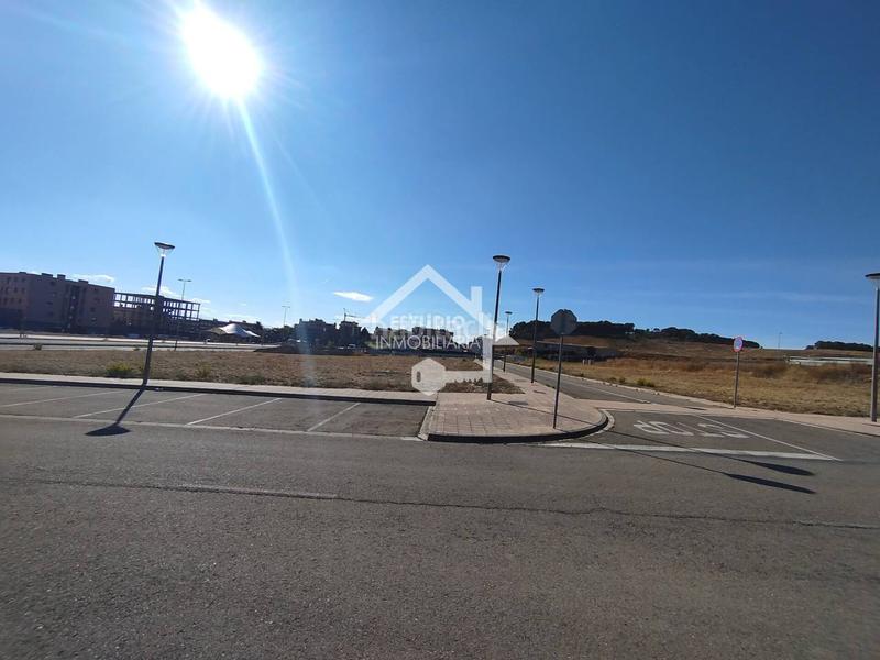 Foto 05336db7-ddfc-4c94-9811-89721e5d9613. Terreny residencial a Viana