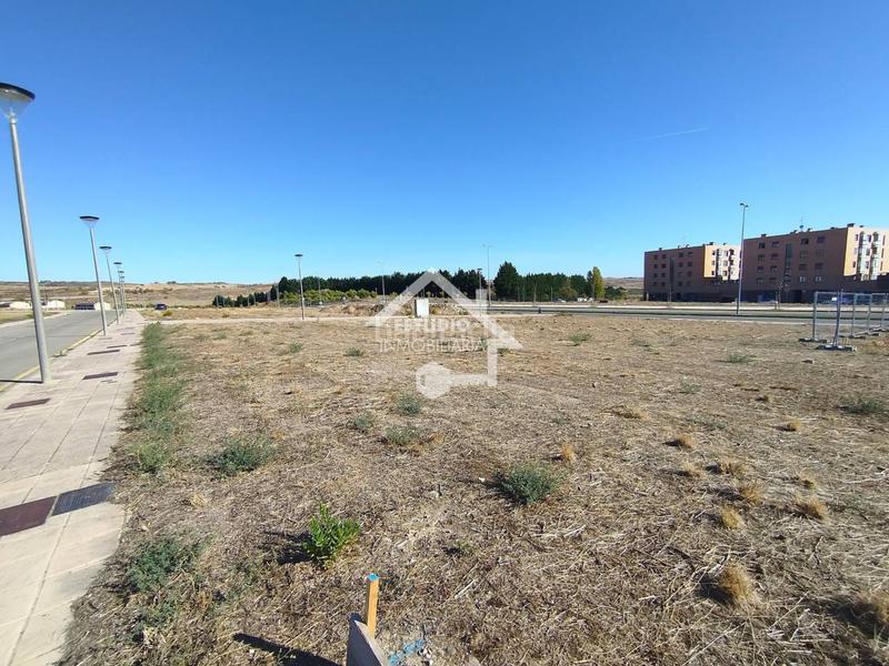 Foto 8c3a4252-0b29-4880-884e-577657885693. Terreny residencial a Viana