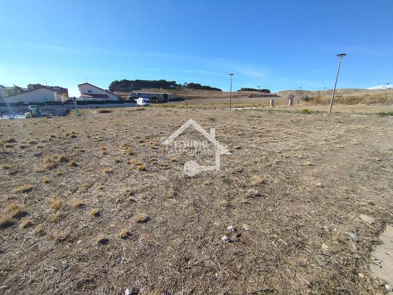 Foto a18c5455-9a51-42db-a577-878835b736b9. Terreny residencial a Viana