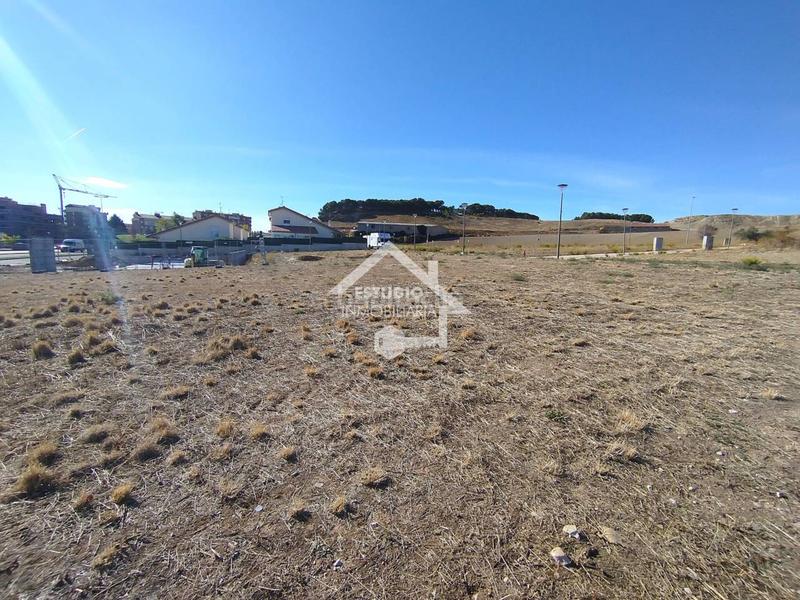 Foto ac4019f7-86d6-41d1-af49-0c701c45ce31. Terreny residencial a Viana