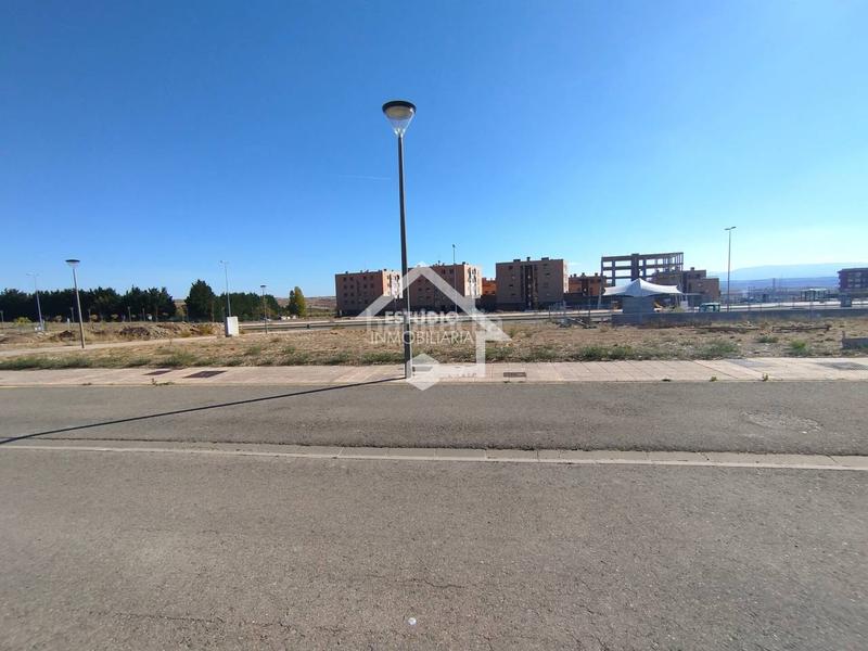 Foto d842eca6-b77b-4c49-b54f-2ce29f5222b9. Terreny residencial a Viana