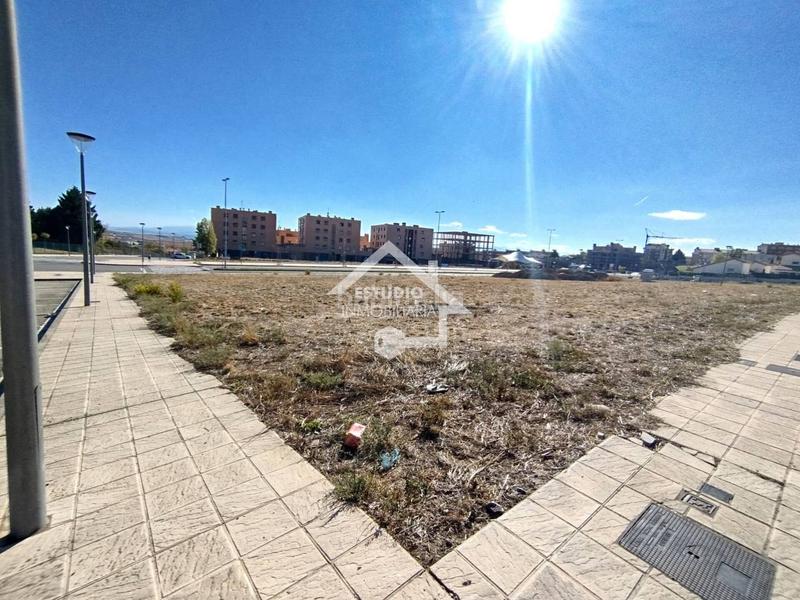 Foto f967115d-d3df-4f48-b8b5-0bcd47e1c614. Terreny residencial a Viana