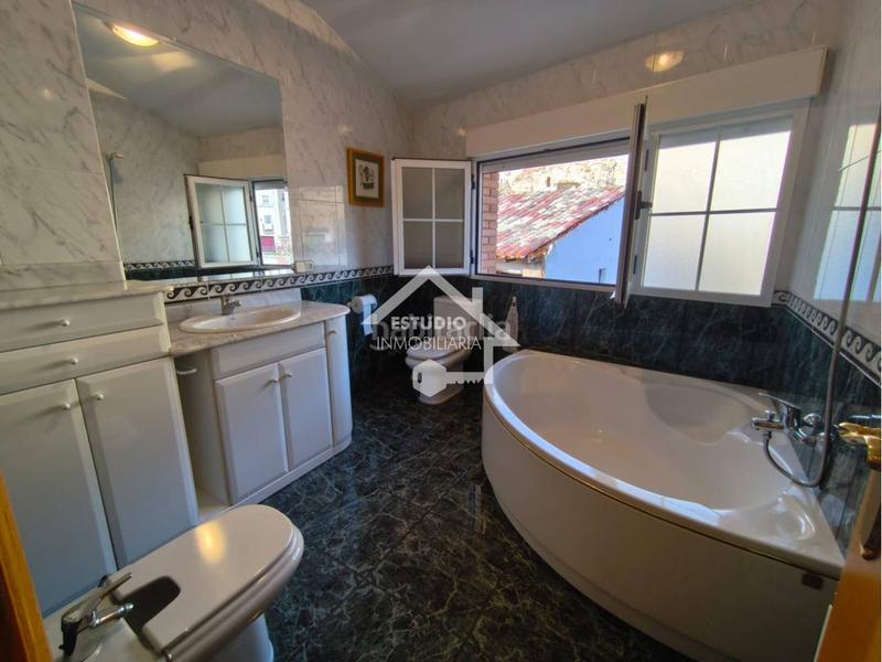 Foto 30a55002-c6fb-4a67-bd13-8a98ee96d865. Casa amb calefacció aparcament a Lodosa