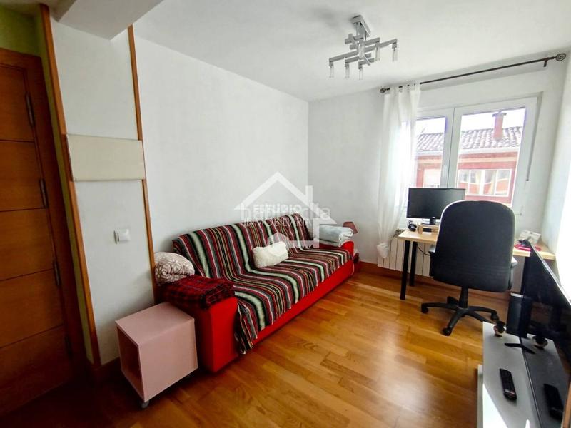 Foto 48fb5734-b079-4c51-a54b-0543c2f43e36. Etagenwohnung mit heizung in Viana