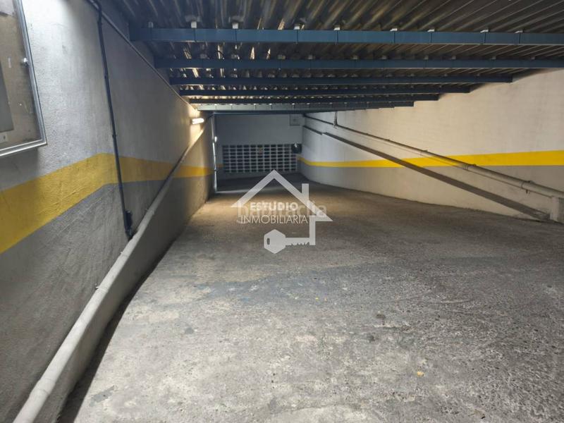 Foto 3164c38f-a9c1-45e8-8948-321d72df0d89. Aparcament cotxe a Residencia Logroño