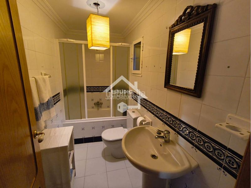 Foto 6058d228-9258-4501-acae-99dc42527899. Casa amb calefacció aparcament a Navarrete