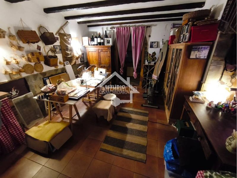 Foto b3c3d43f-50b1-48d4-bb39-1a1033260943. Casa amb calefacció aparcament a Navarrete