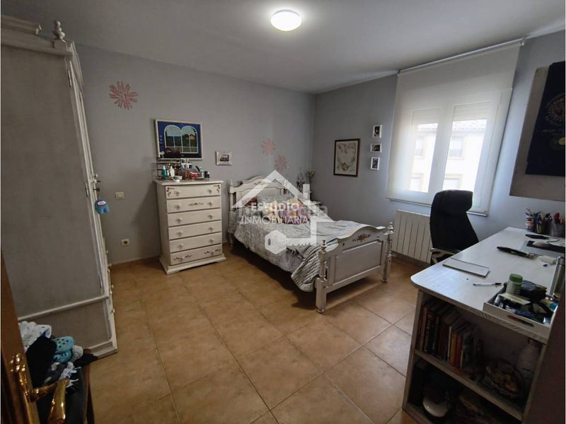 Foto 76c46854-badd-4754-99d0-2fae5b0d64cf. Casa amb calefacció aparcament a Mendavia