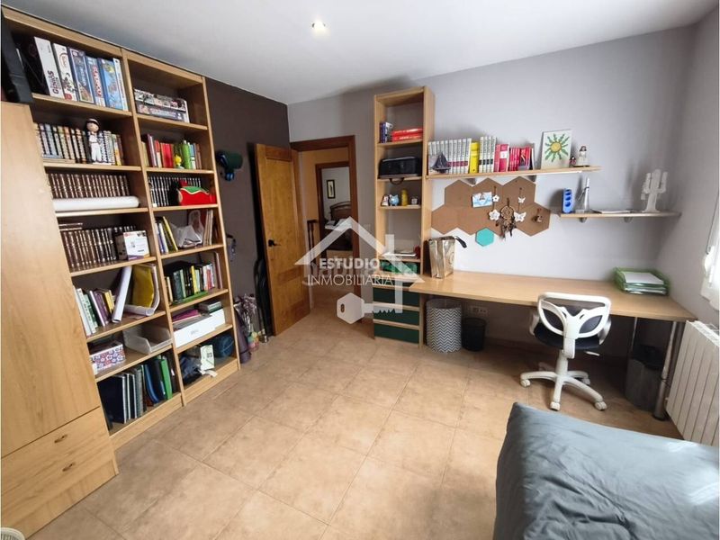 Foto d4d859ca-b6fc-4d92-9d40-649a961feb8e. Casa amb calefacció aparcament a Mendavia