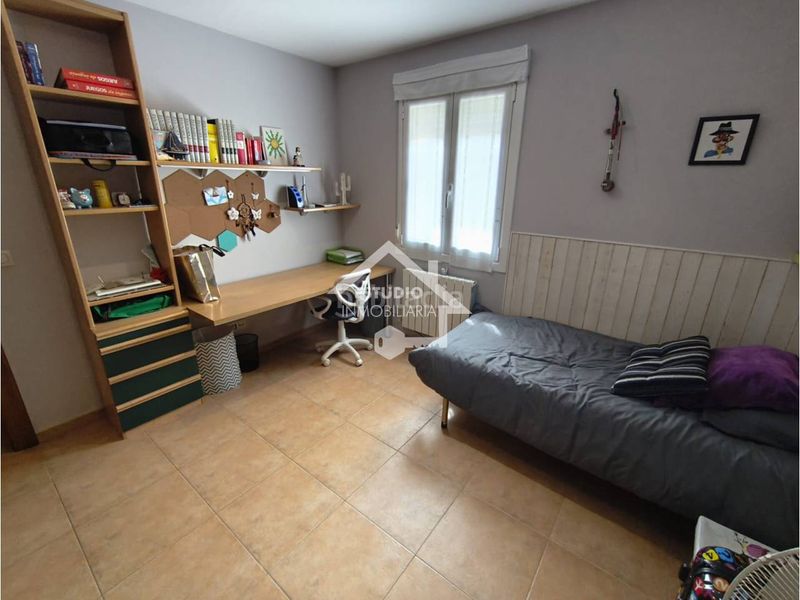 Foto f9aea455-520b-4c88-a3fe-52b16aee7f9c. Casa amb calefacció aparcament a Mendavia