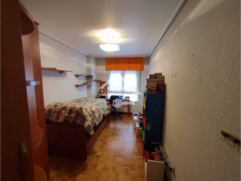 Foto cac6e2f5-1c97-45a1-8813-eef4be445f3b. Flat with heating in Juzgados Logroño