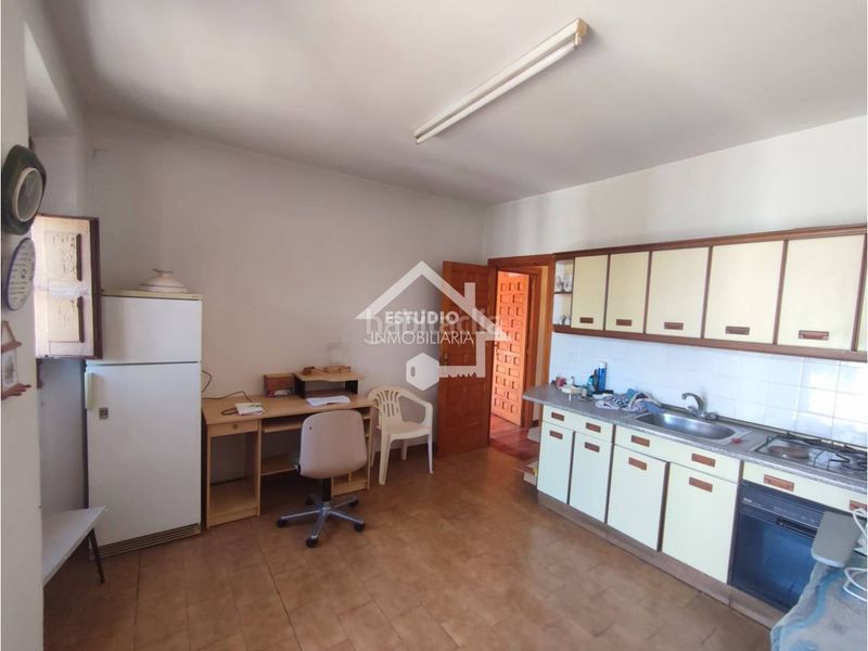 Foto 72e8391f-bb79-47ad-a527-54a543a3ae4e. Casa amb calefacció aparcament a Alesanco