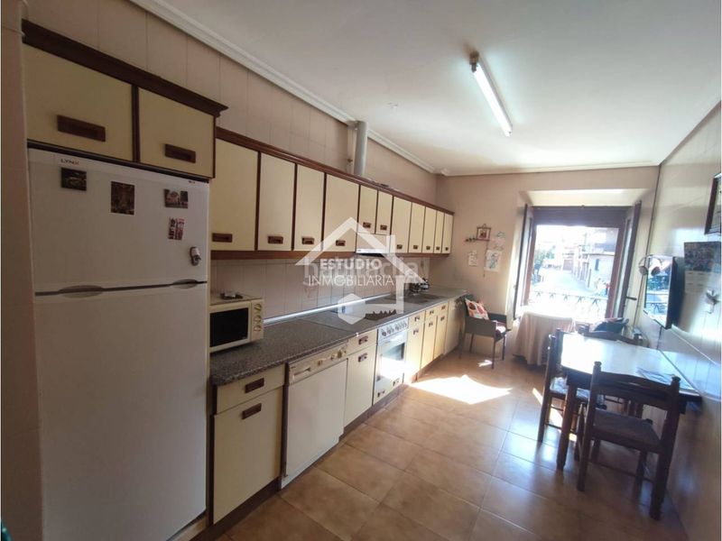 Foto 86494b14-2a84-48ff-ae3c-0b949f24e68b. Casa amb calefacció aparcament a Alesanco