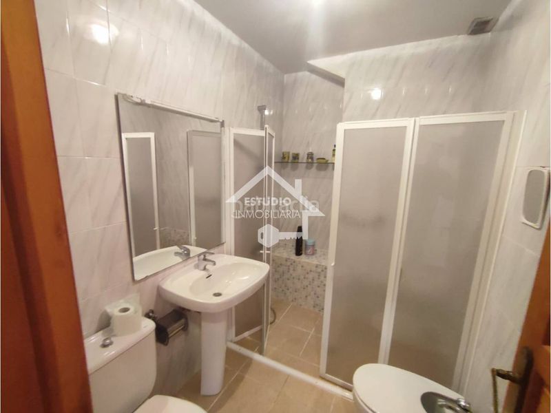 Foto 9df1bb02-cdf7-41a2-b953-0e51f056a59d. Casa amb calefacció aparcament a Alesanco