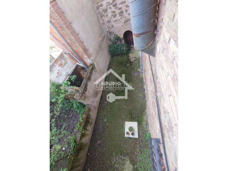 Foto ef9c8cd3-d753-446f-990d-b64d4528bbd0. Casa amb calefacció aparcament a Alesanco