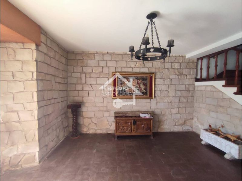 Foto fac75e40-cdc8-47a6-884e-34cf9d679e21. Casa amb calefacció aparcament a Alesanco