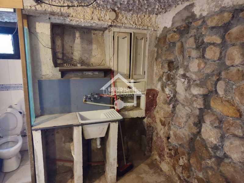 Foto ae76a66c-9a1c-413f-a294-2e44c9edf316. Edificio merendero en sotes la rioja en Sotés