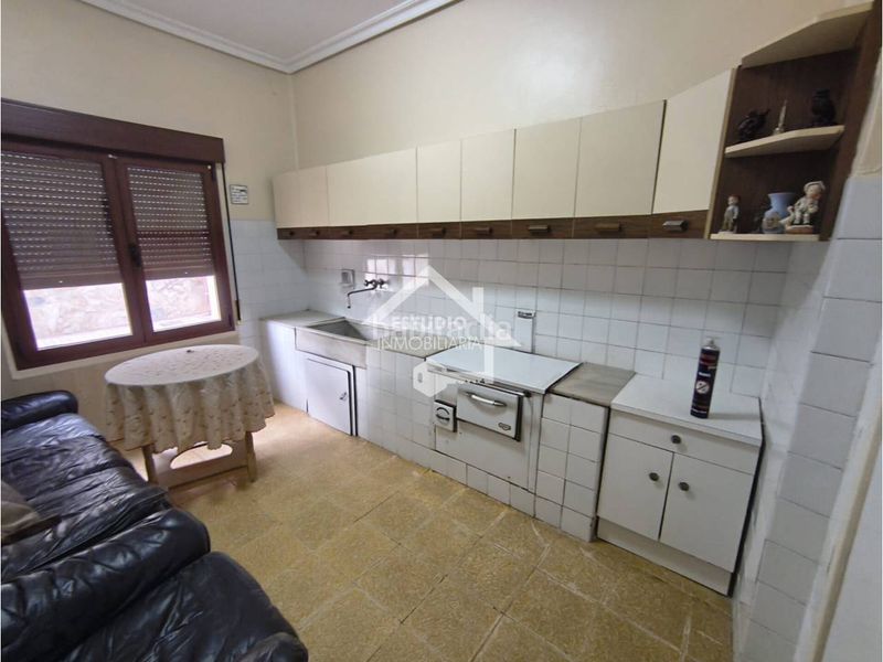 Foto 473b3050-6f96-435e-a4fa-5489b1ec0a00. Casa a Sartaguda