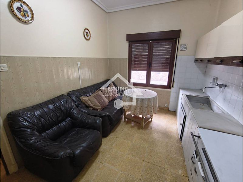 Foto 921991cd-cfd6-4c40-adcc-9a5503a3d7e8. Casa a Sartaguda