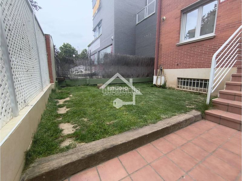 Foto 283e7f52-71f0-4d3e-9e55-25ddcf7885b0. Casa adossada amb calefacció aparcament piscina a Logroño
