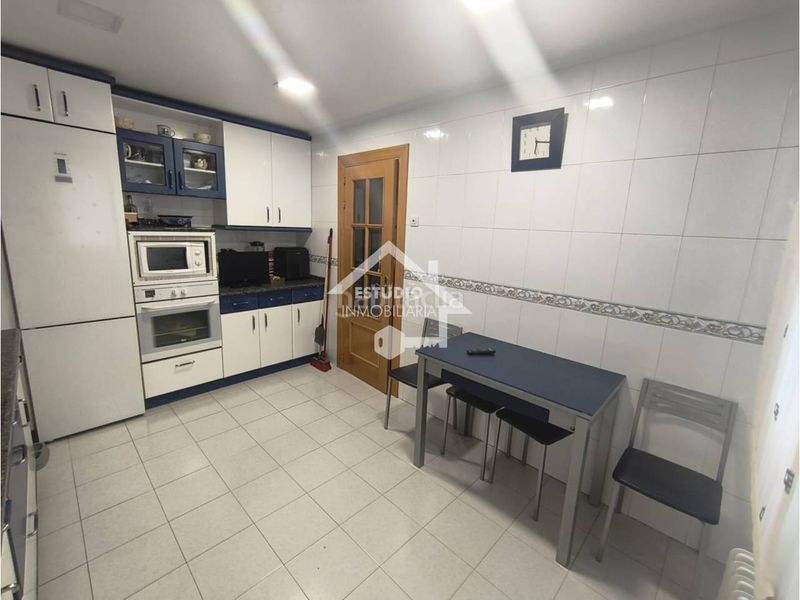 Foto 442ba404-0cc5-41f0-b188-a6af3f5c5622. Casa adossada amb calefacció aparcament piscina a Logroño