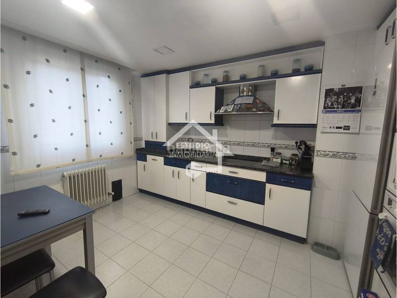 Foto ca666899-d69d-4120-a850-8f8b81251ca8. Casa adossada amb calefacció aparcament piscina a Logroño
